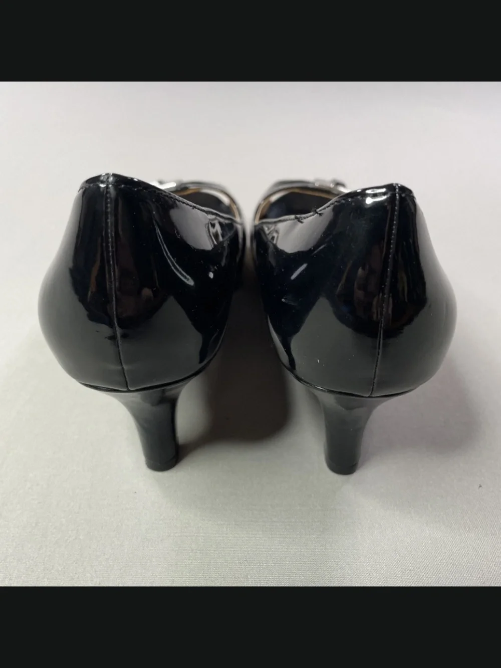 Naturalizer Shoes Womens 8 black patent leather hark heels cocktail classic